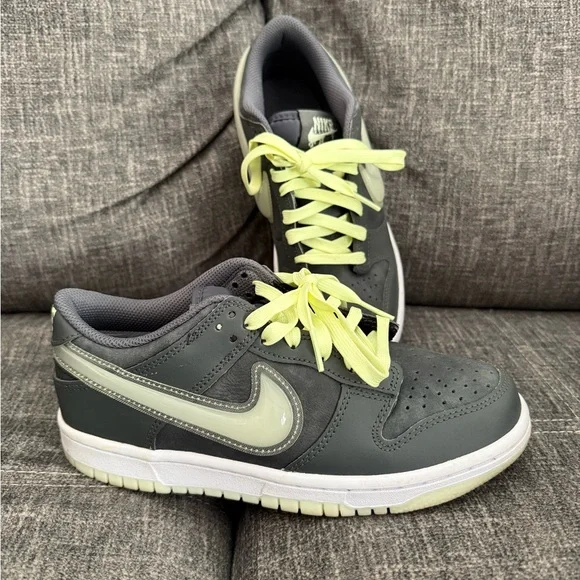 Nike Dunk low shoes (Iron grey/light ice)